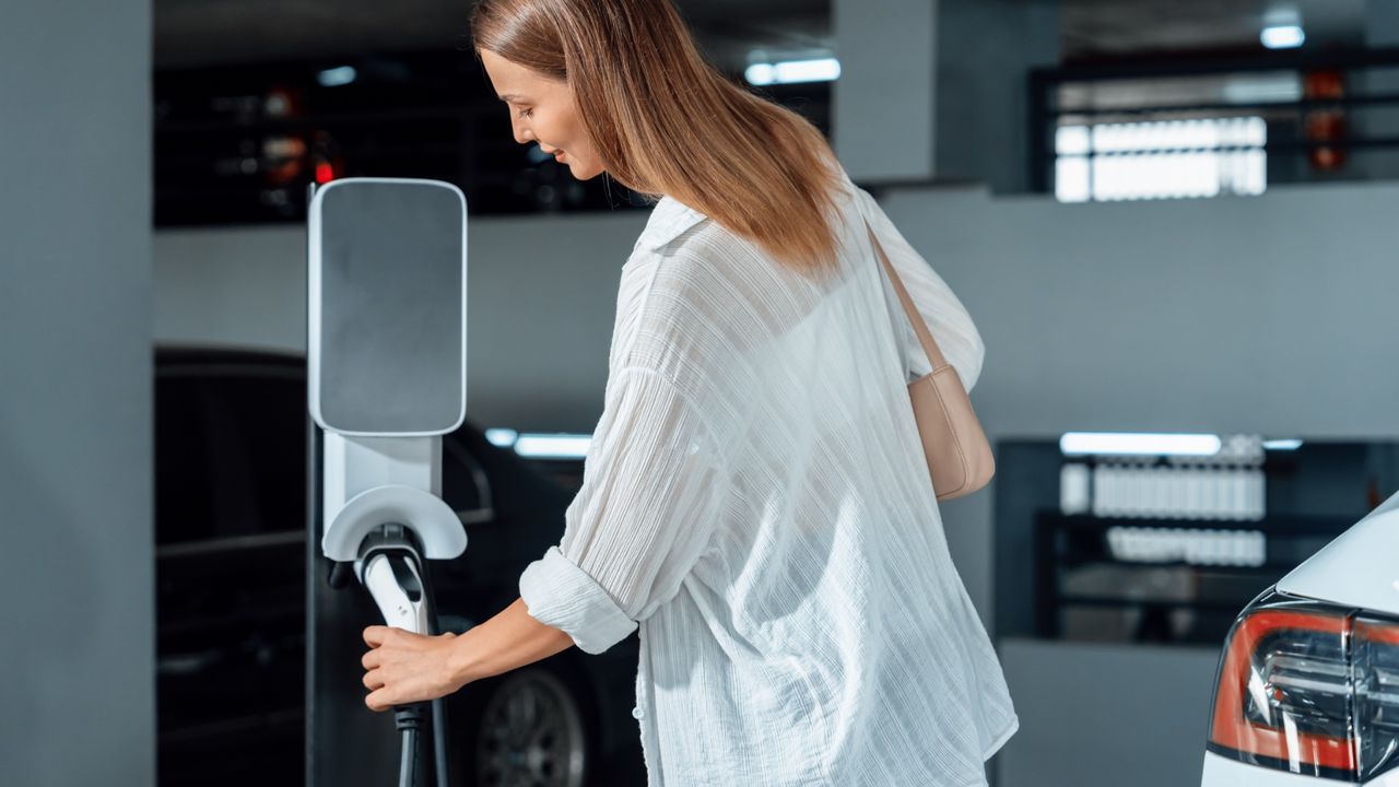 EV Charging Station Management: Scalability, Software, Billing